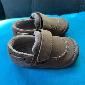 Stride Rite Brown Boy  Sneakers